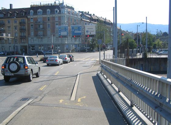 Zürich, Duttweilerbrücke
